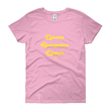 Load image into Gallery viewer, Queen Recoginze Queen - Women's short sleeve t-shirt